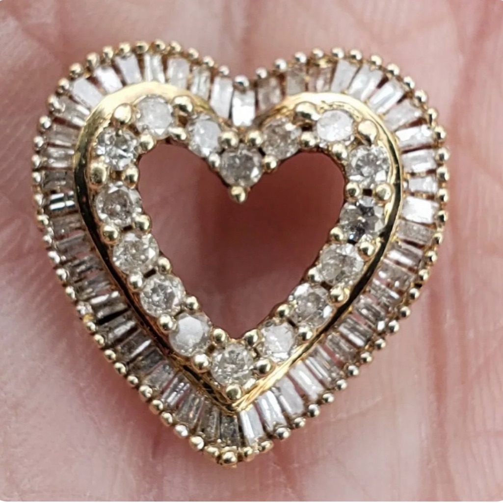 10k Gold Diamond Pendant Preowned About 60 025 Kt Diamonds
